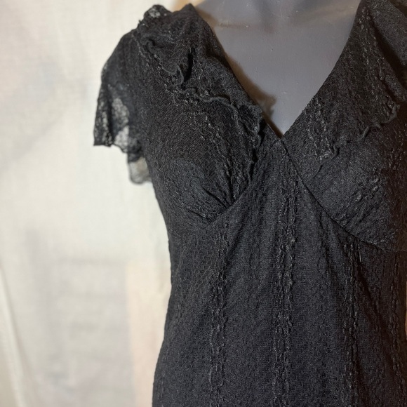 b.i.y.a.c.d.a Elegant Black Lace Women's Top - Picture 4 of 12